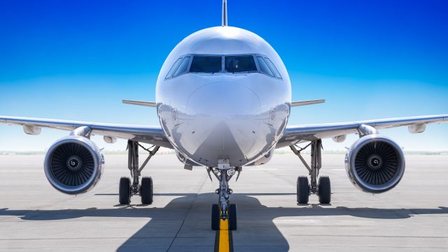 Brazil’s Azul Airlines’ stock rallies after encouraging Q4 results, but analysts express caution: here’s why