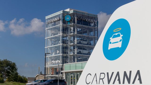 Carvana stock crashes 35%: is CVNA running out of steam?