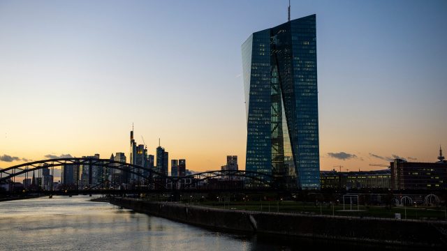 ECB cuts rates by 25 bps as inflation eases, but warns trade tensions cloud growth outlook