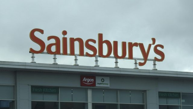 Sainsbury’s shares rise as profit tops £1bn; analysts flag cautious guidance amid price war risks