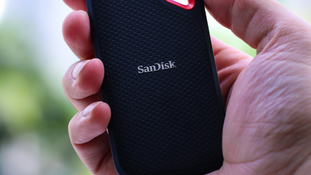 SanDisk stock surges 14% today: here’s why analysts are raising price targets