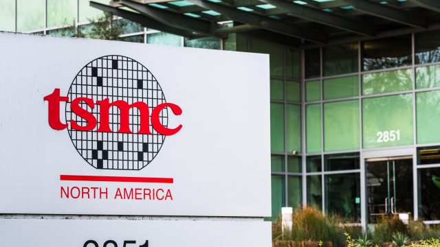 TSMC stock inches up on strong Q3 earnings but tariff risk warrants caution