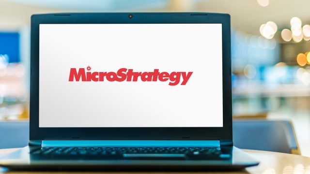 MSTR stock price analysis: Here’s why Strategy has crashed