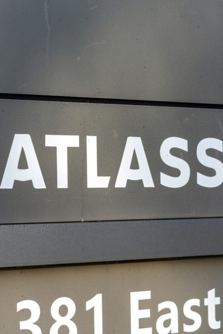 Atlassian stock crashes amid sustained insider sales: is it a buy?