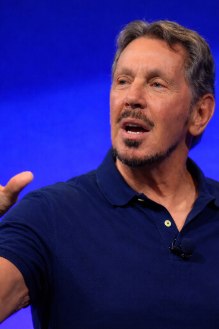 Why Oracle stock is down around 3% today